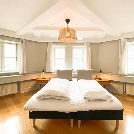 Family-friendly Flat Near Tivoli Gardens * Copenhagen